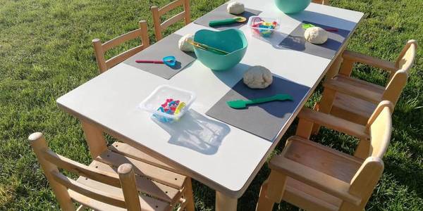 Immagine decorativa per il contenuto Selezione pubblica per esami per la formazione di una GRADUATORIA CONGIUNTA tra il COMUNE DI LEVICO TERME ed ASIF CHIMELLI per assunzioni con rapporto di lavoro a tempo determinato nella figura profes...